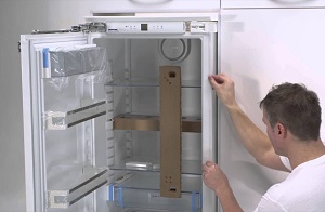 Установка встраиваемого холодильника в Новосибирске